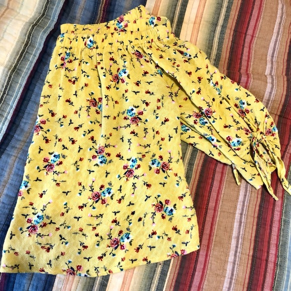 Papermoon SP Yellow Off the Shoulder Top Small Petite copy - Picture 4 of 14